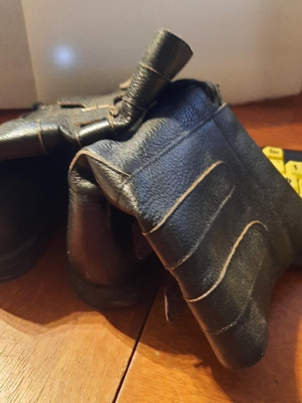 Vintage Womon L.J. Simone Black Leather Boot Size 9B Made in Brazil Good Conditi